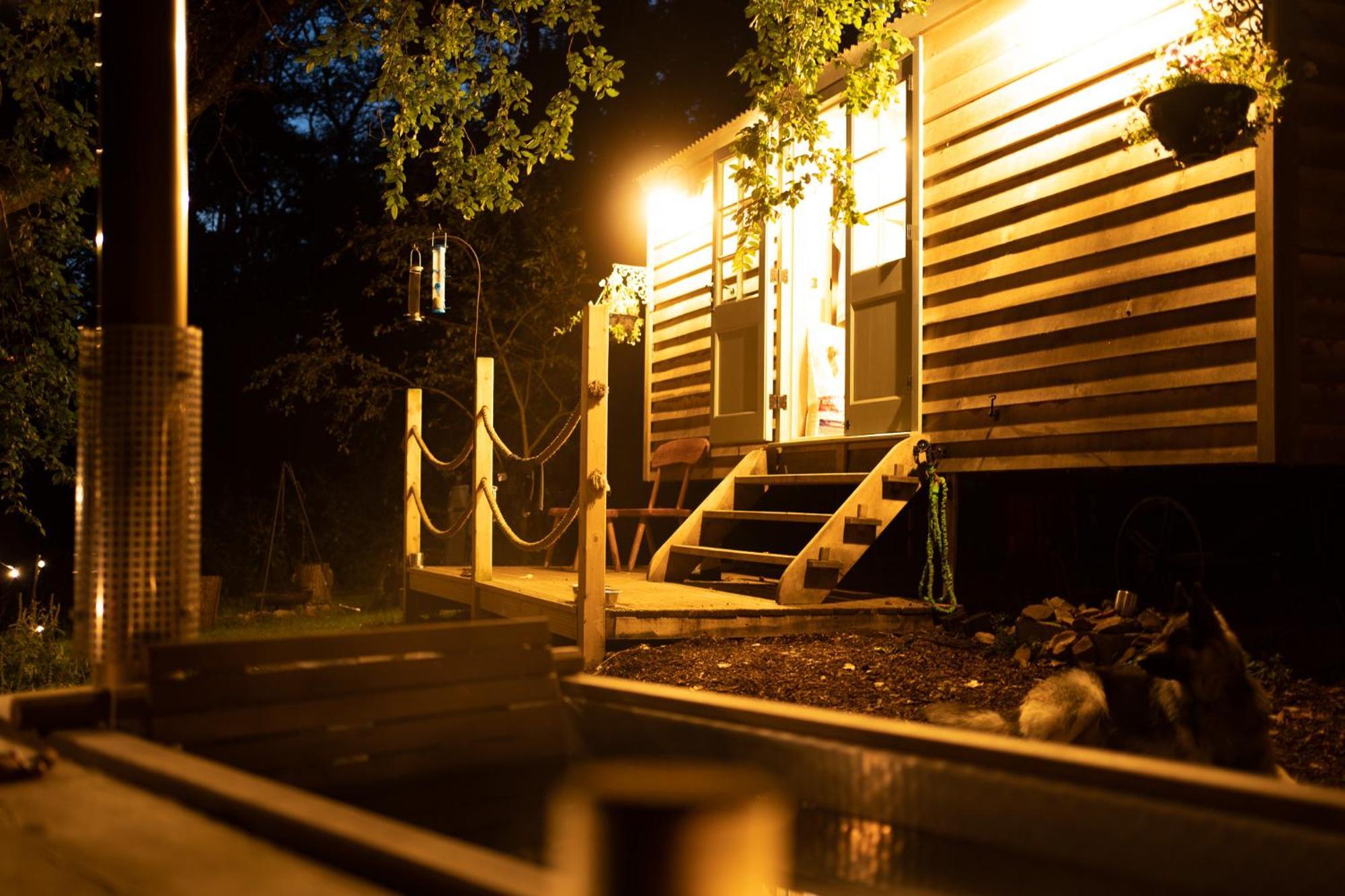 Hotel Somerset Shepherds Huts Winsham Esterno foto